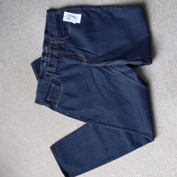 NWT Old Navy Built-In Tough, 38x34, Athletic Taper, Dark Wash, #2 of 2 pairs - Picture 8 of 8